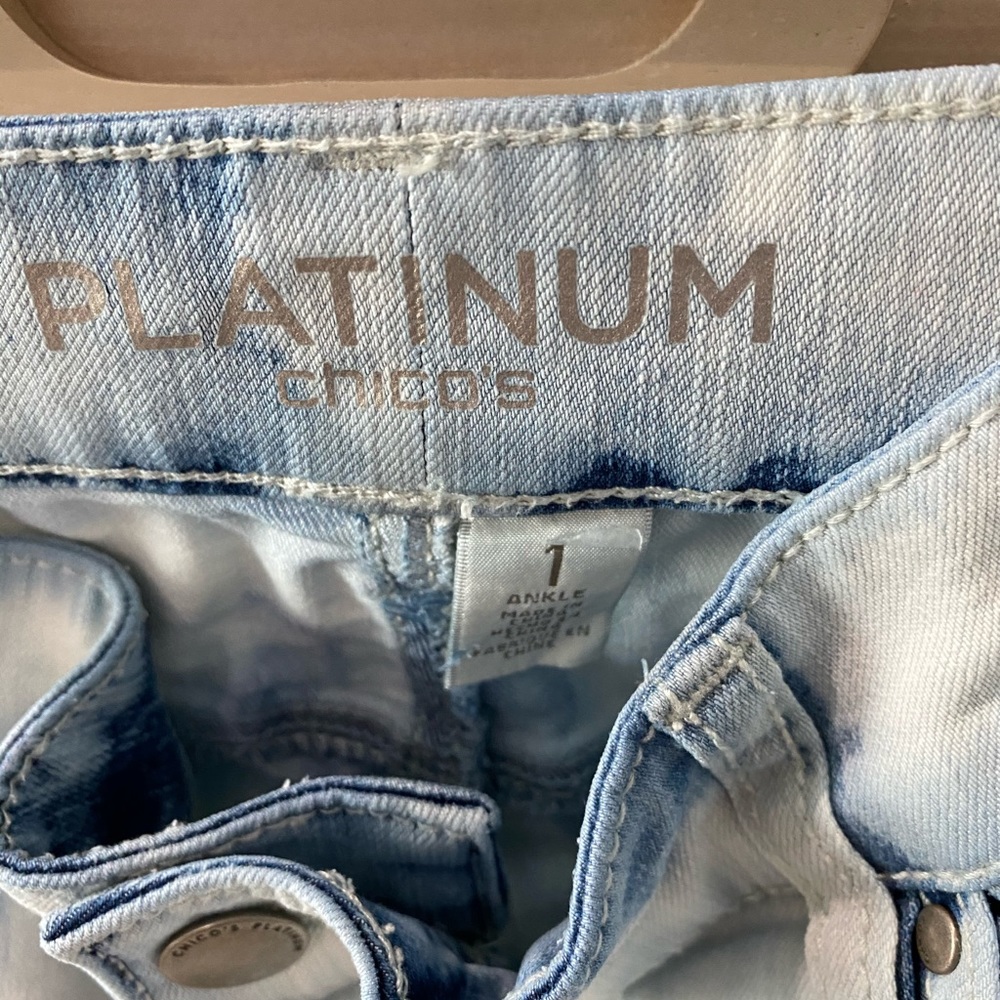 Chico’s Platinum Jeans Sz 1/M/8